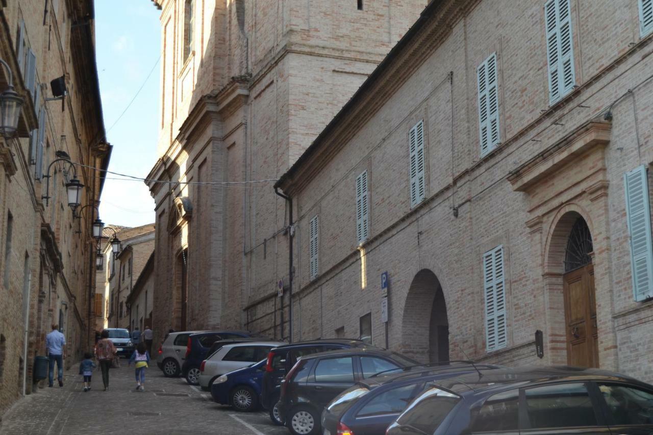 Palazzo Roberti Monte San Giusto Exterior foto
