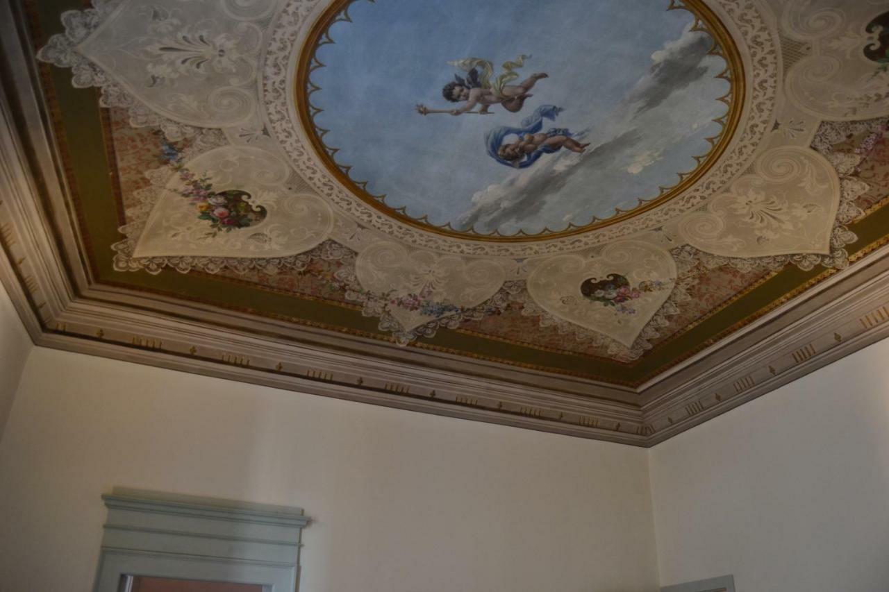 Palazzo Roberti Monte San Giusto Exterior foto